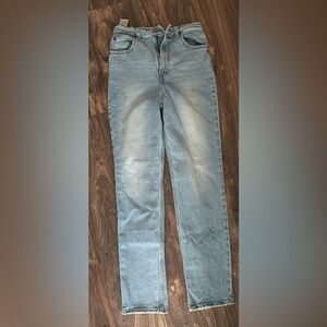 Levi's Women's Light Blue Slim Straight Leg Jeans